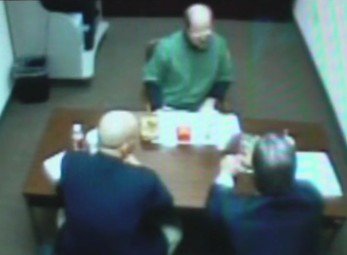 Dennis Rader (BTK) durante su interrogatorio por el FBI en 2005