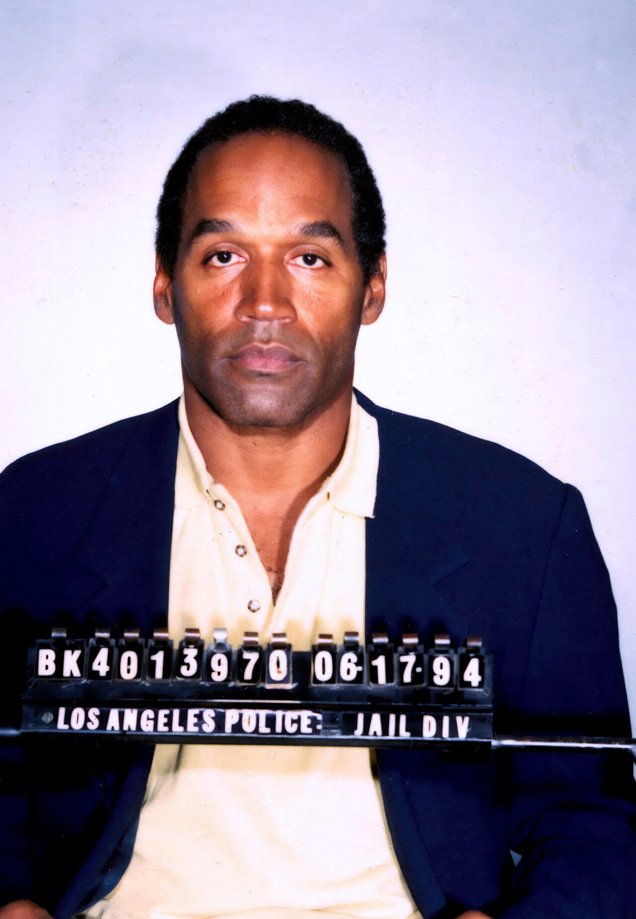 Fotografia policial (mugshot) de O.J. Simpson, 17 de junio de 1994, Departamento de Policia de Los Angeles