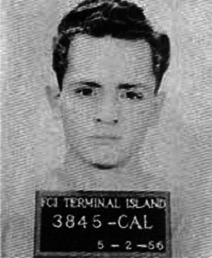 Fotografia policial (mugshot) de Charles Manson, FCI Terminal Island, California, 2 de mayo de 1956