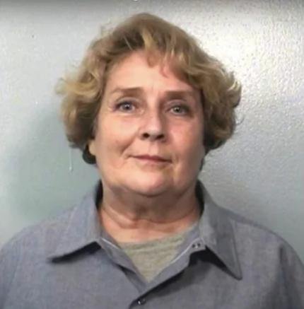 Fotografia policial (mugshot) de Betty Broderick, California Department of Corrections and Rehabilitation