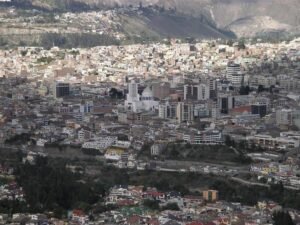 Vista del centro de Ambato, Ecuador, ciudad donde fue capturado Pedro Alonso López en 1980