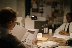 Sala de interrogatorio, falsas confesiones
