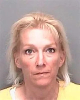 Fotografía policial de Kristen Gilbert, enfermera condenada por asesinato
