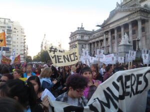 Multitud en la marcha Ni Una Menos de junio de 2015 en Buenos Aires